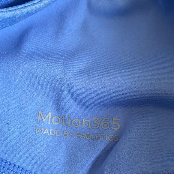 XS Fabletics Motion 360 Baby Blue Leggings - Picture 3 of 3